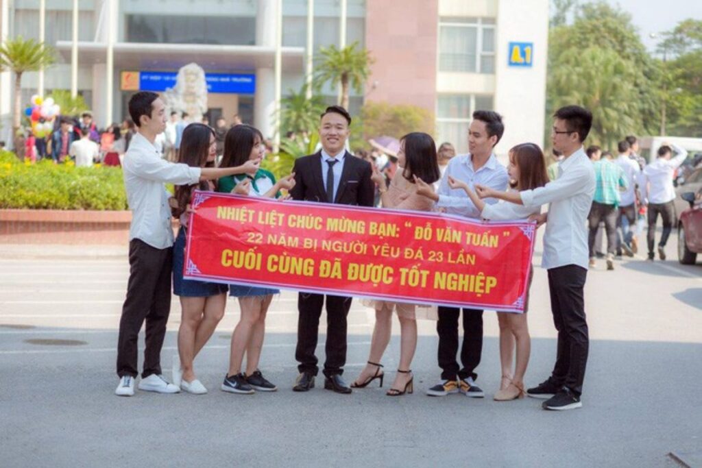 mẫu băng rôn tốt nghiệp