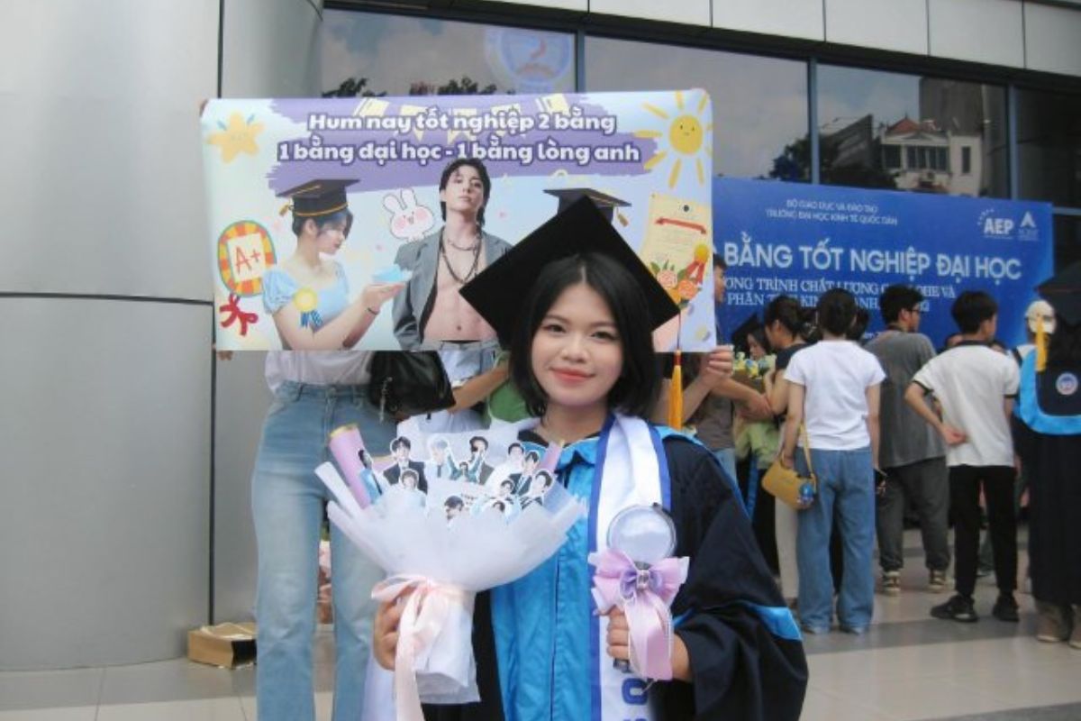 băng rôn chúc mừng tốt nghiệp