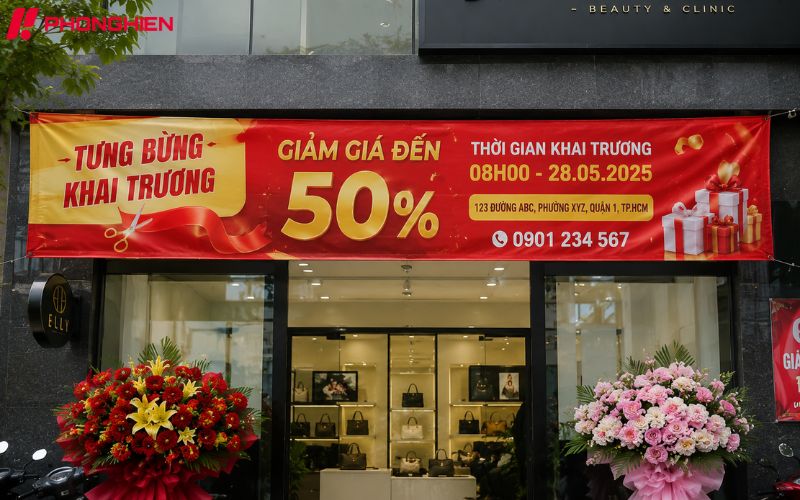 Băng rôn khai trương nổi bật với thông tin ưu đãi và thời gian sự kiện